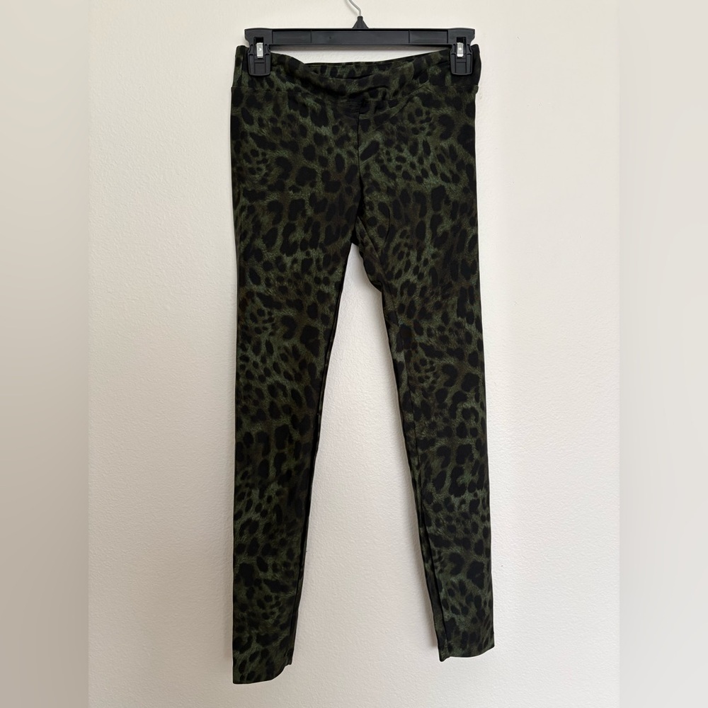 Koral Green/ Black Leopard Print Women's Workout Leggings